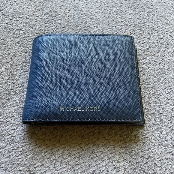 MICHAEL KORS MENS Blue Leather Billfold Wallet with Passcase NWOT - Picture 1 of 5